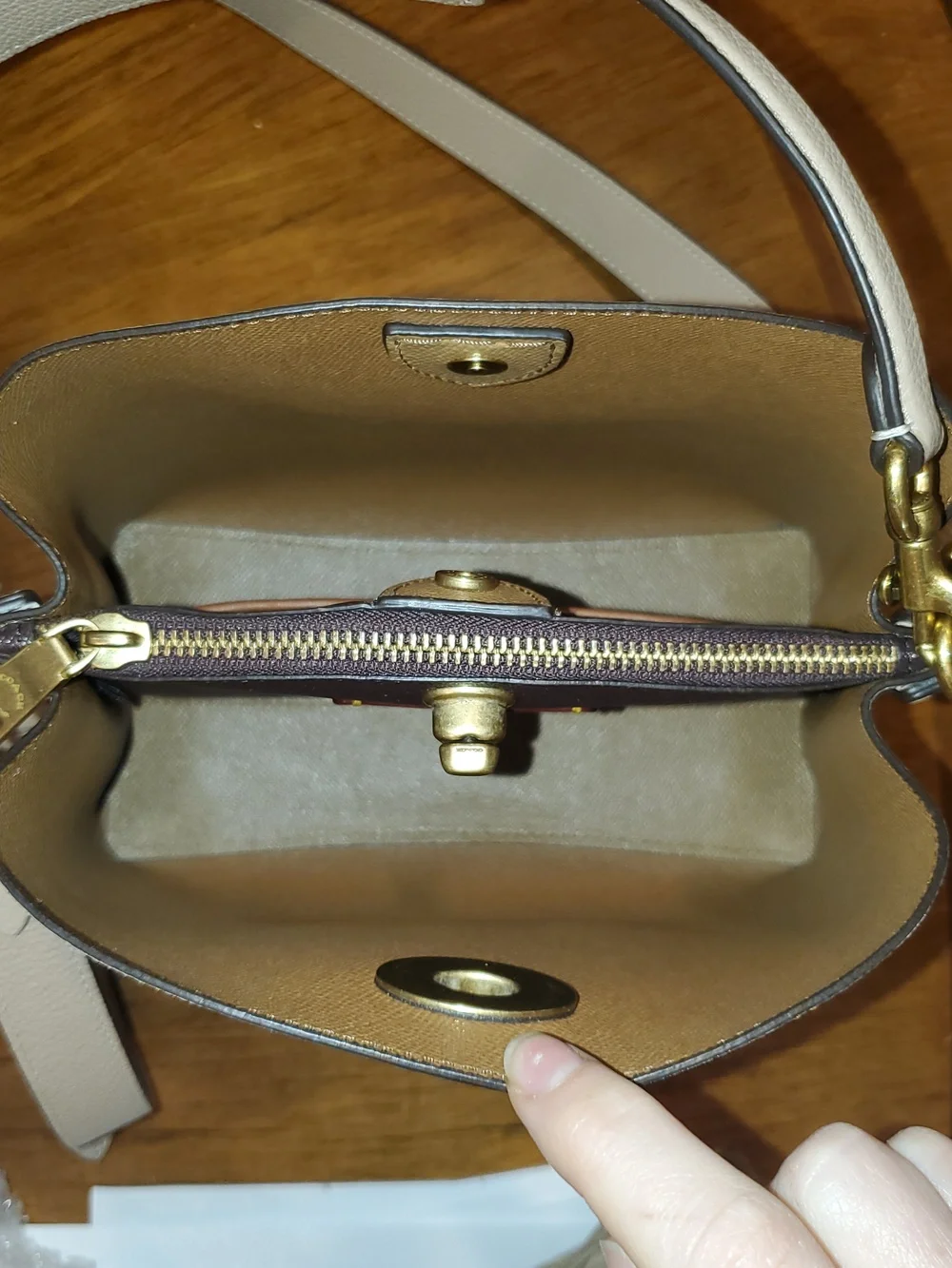 Coach Willow Bucket Bag - Picture 12 of 15